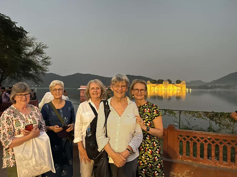 Jaipur: Night Tuk-Tuk Tour With Friendly Local Driver - Why a Jaipur tuk-tuk works so well after sunset