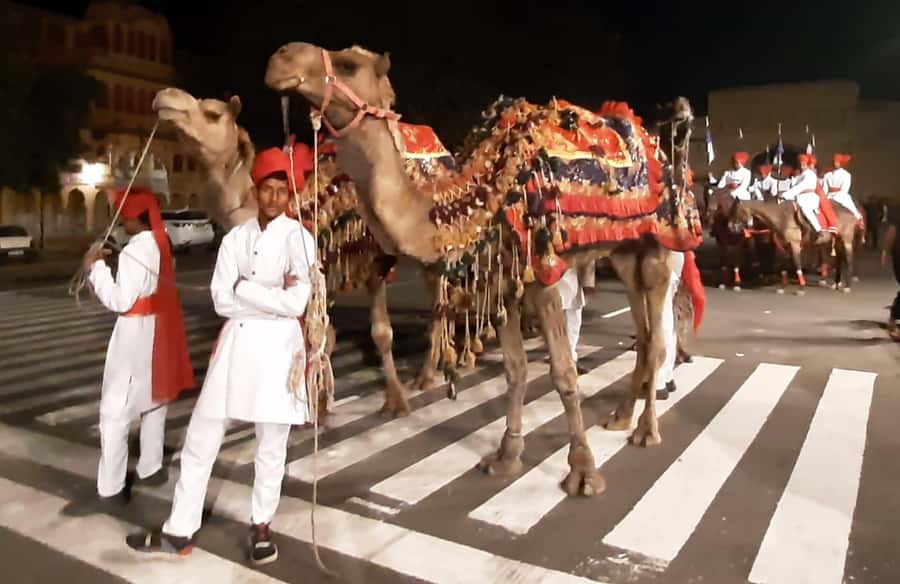 Jaipur: Night Tuk-Tuk Tour With Friendly Local Driver - What the $11 price really gets you