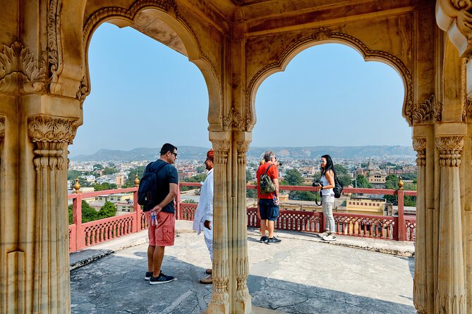 Jaipur No Shopping Guided Sightseeing Tour with Heritage Walk - Spending an hour at Amber Fort