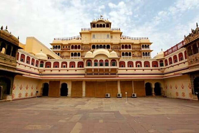 Jaipur One Day Private Sightseeing Tour with Guide - Jantar Mantar: stone instruments that measure the sky