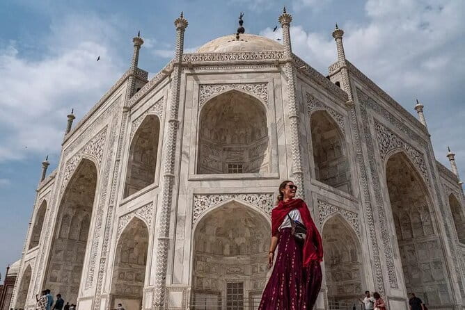 Jaipur Pink City Tour by Car or Tuk-Tuk - Jagat Shiromani Temple adds a quiet religious stop