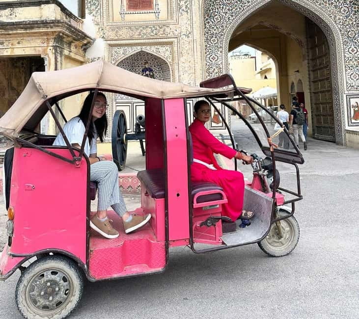 Jaipur Private City Tour with a Women-Driven E-Rickshaw Ride - Why the women-driven rickshaw matters