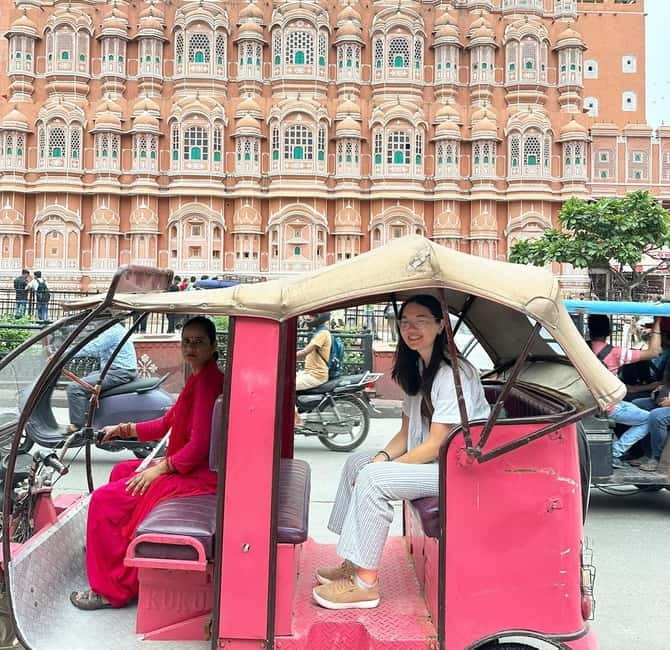 Jaipur Private City Tour with a Women-Driven E-Rickshaw Ride - City Palace and Jantar Mantar in the old center