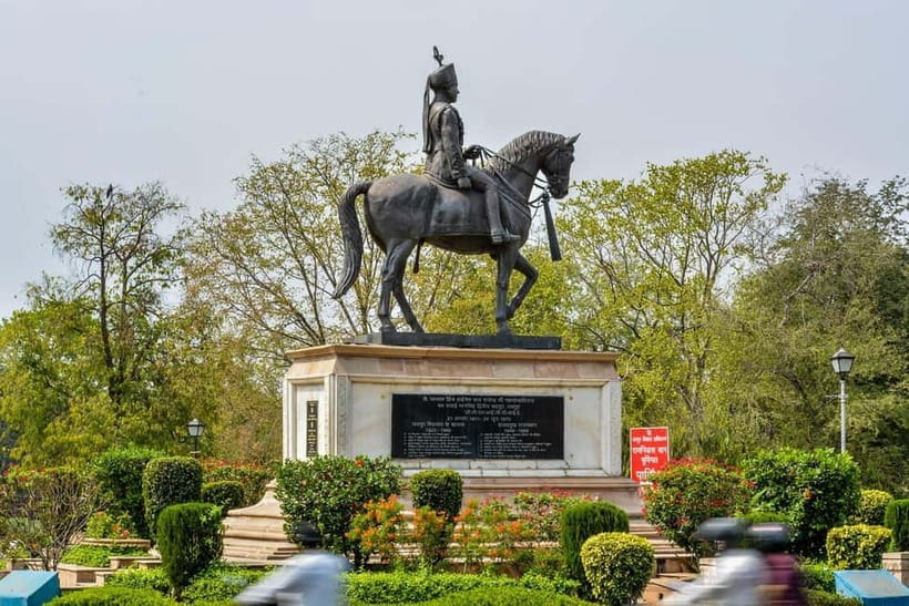 Jaipur: Private City Tour with Car, Guide, Tickets & Lunch - A full day built around Jaipur’s royal sights