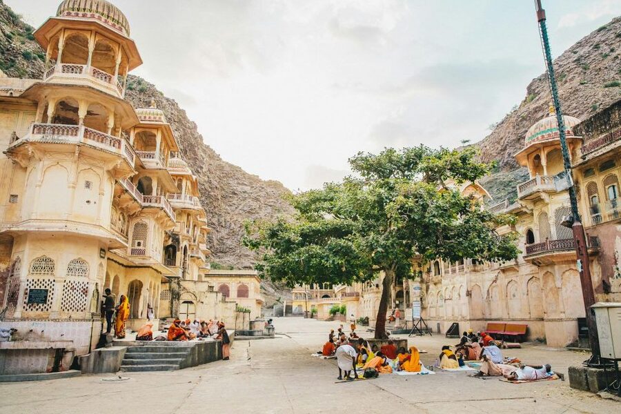 Jaipur: Private City Tour with Car, Guide, Tickets & Lunch - Lunch: useful comfort, but check the menu details