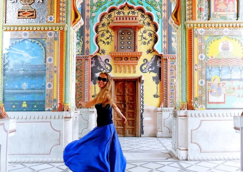 Jaipur: Private Full Day City Sightseeing Tour with Guide - City Palace: Royal rooms, art and courtly design