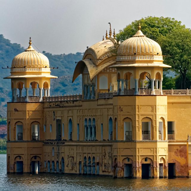 Jaipur: Private Full-Day City Tour by Tuk-Tuk or Car - City Palace, two hours inside Jaipur’s royal center