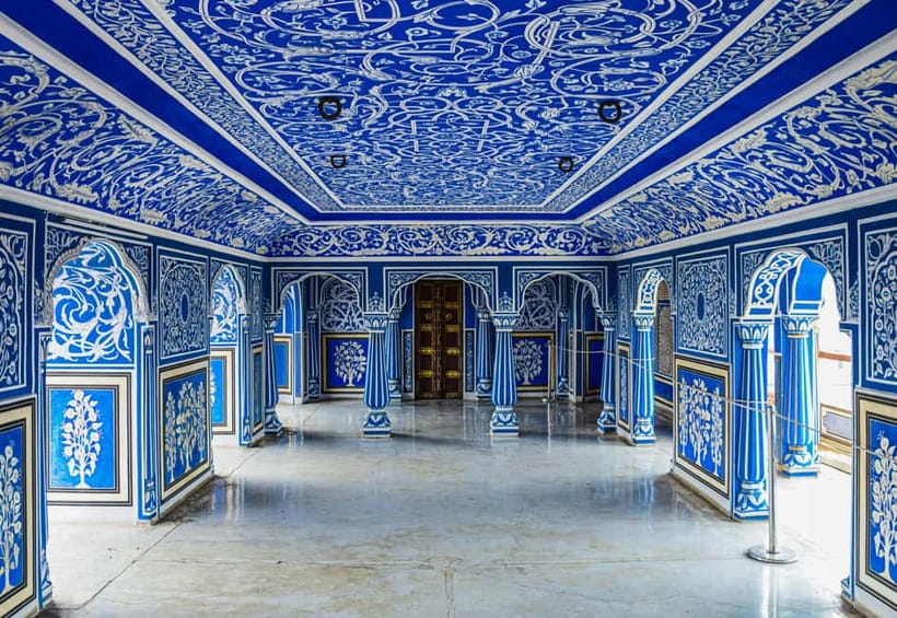 Jaipur: Private Full-Day City Tour By Tuk-Tuk with Pick-Up - Jal Mahal from the shore of Man Sagar Lake