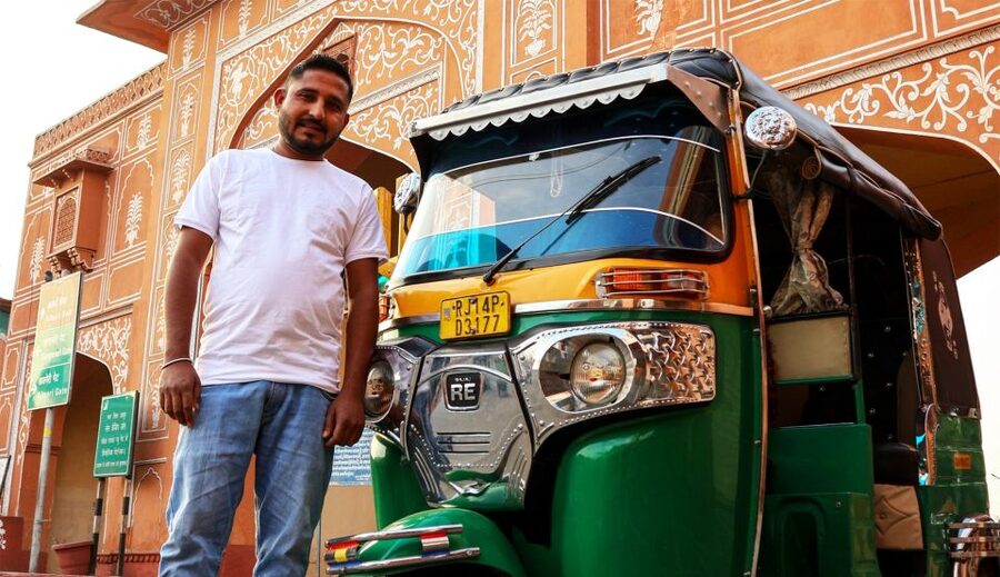 Jaipur: Private Full-Day City Tour By Tuk-Tuk with Pick-Up - Shopping after the monuments