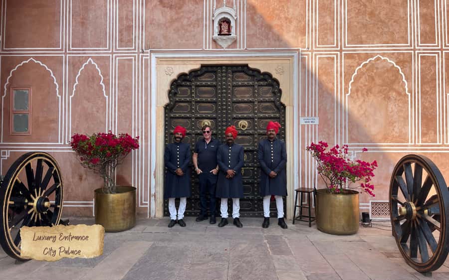 Jaipur: Private Full-Day Guided City Tour - Hawa Mahal, Jaipur’s famous pink facade
