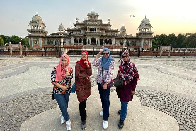 Jaipur Private Full-Day Sightseeing Tour by Tuk-Tuk with Pickup - Jal Mahal gives you an easy first photo stop