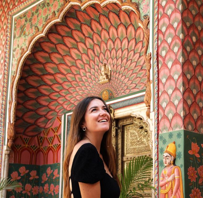 Jaipur: Private Full-Day Tour of the Heritage Pink City - Hawa Mahal: the famous pink facade