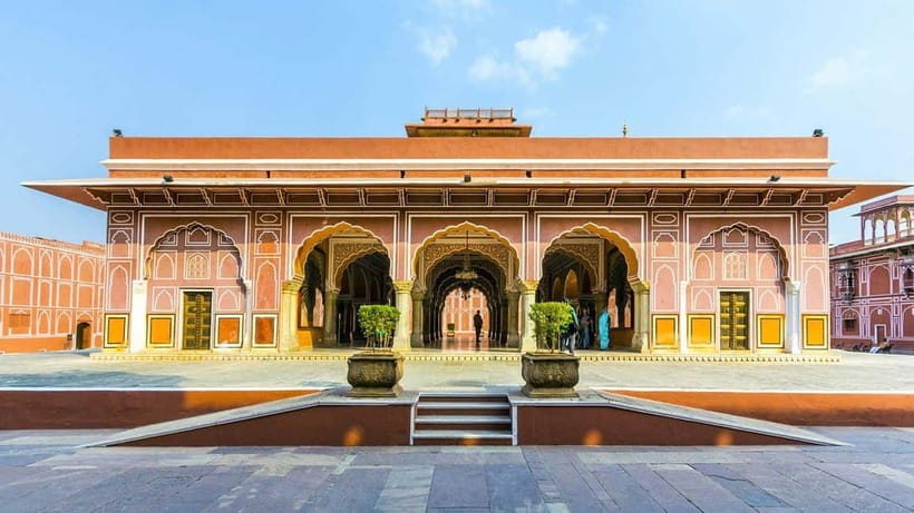 Jaipur: Private Half-Day Instagram Tour with Guide - Royal Gaitor’s carved cenotaphs