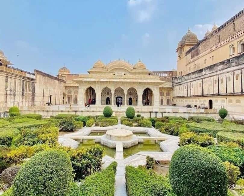 Jaipur: Private Sightseeing Day Tour with Guide by Car - Jantar Mantar: astronomy made huge