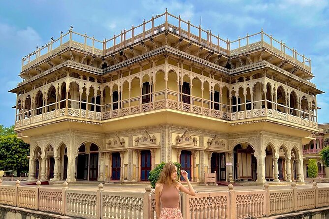 Jaipur Sightseeing - City Palace and Jantar Mantar in the old city