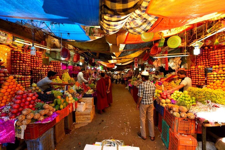 Jaipur Sightseeing by Tuk-Tuk: Temples, Palaces & Markets - Lunch and Jaipur market time