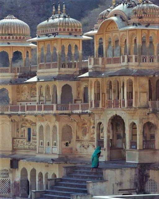 Jaipur sightseeing tour with monkey temple (Galta ji temple) - Hawa Mahal and the tour’s one notable omission