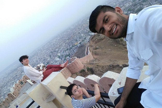Jaipur Sightseeing Tour with Private Car and Driver - Hawa Mahal, the Palace of Breeze