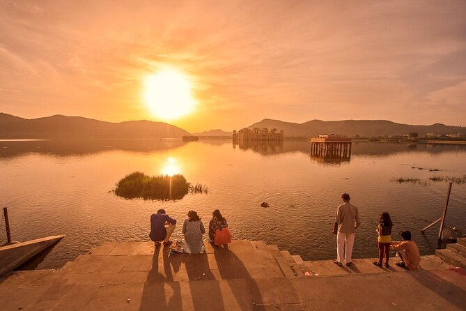 Jaipur Sunrise Tour with Morning Flower Market Walk - Jaipur’s flower market, one hour