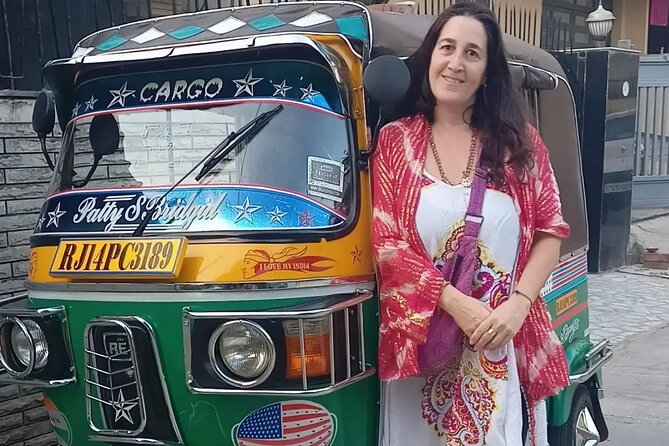 Jaipur Sunrise Tour with Morning Flower Market Walk - Hawa Mahal in the morning, one hour