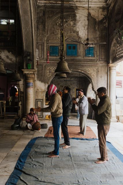 Jaipur: Temple Tour - Pink City shopping and a cup of chai