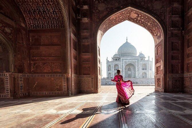 Jaipur to Agra Day Tour Including Taj Mahal and Fatehpur Sikri - A Jaipur to Agra road day with a big payoff