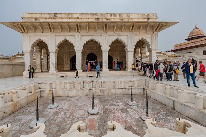 Jaipur to Agra Private Taj Mahal and Fort Tour - How the guide and driver affect the day