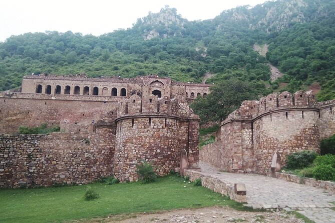 Jaipur to Chandbaori Stepwell & Haunted Bhangarh Private Trip - Harshat Mata Temple adds a short cultural stop