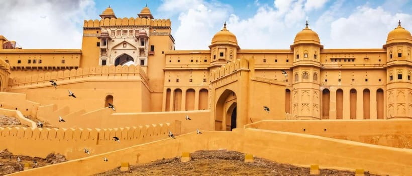 Jaipur Tour ( Pink City ) by Car From Delhi - All Inclusive - Hawa Mahal and its famous stone screens