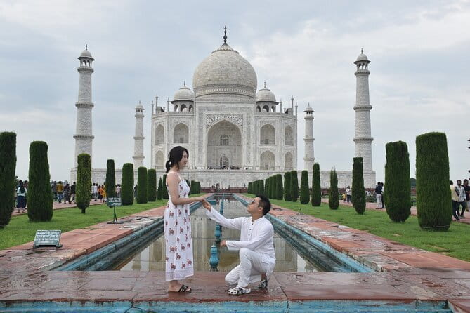 LOCAL Agra :Taj Mahal Sunrise / Sunset Private Tour by Car - Key points at a glance