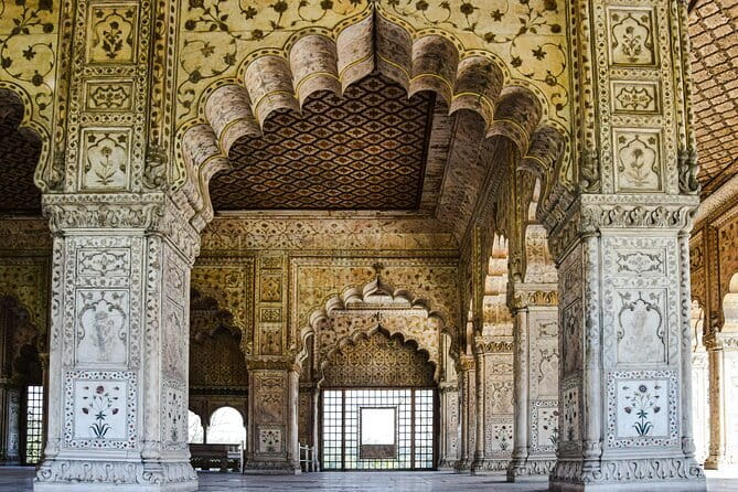 LOCAL Agra :Taj Mahal Sunrise / Sunset Private Tour by Car - Guide quality can make or break the experience