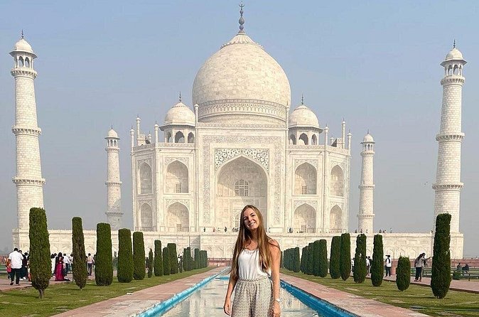 Luxury Same Day Taj Mahal tour From Delhi - All Inclusive - Agra Fort adds the missing imperial story