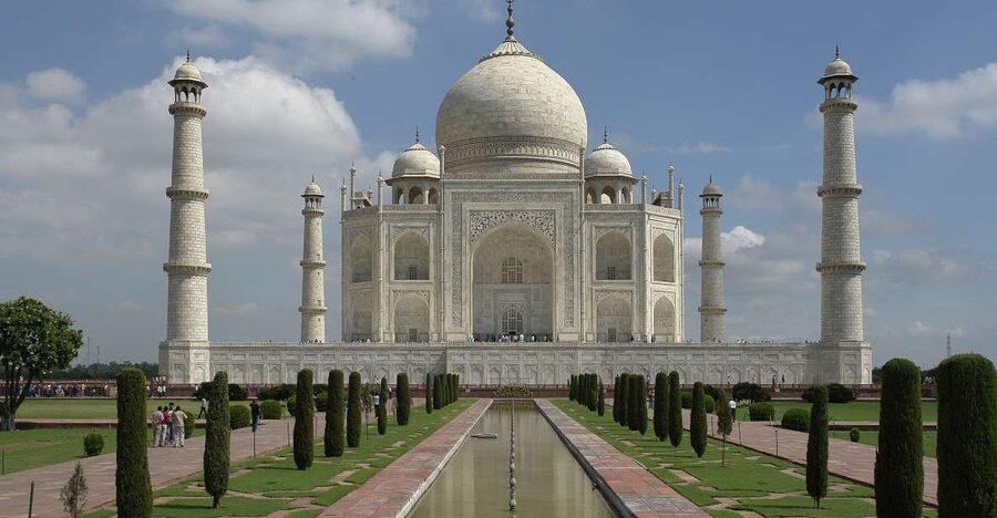 Luxury train tour from Delhi to Agra - The 6:00 AM pickup from Delhi