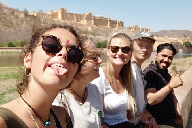 Pink city private Day Tour by Tuk Tuk with English speaking driver.. - What the $7 price really includes