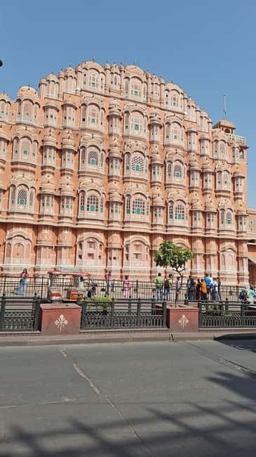 Pink City Walking Tour With Us ( A Haritage Walk in Jaipur) - Why this Jaipur walking tour feels different