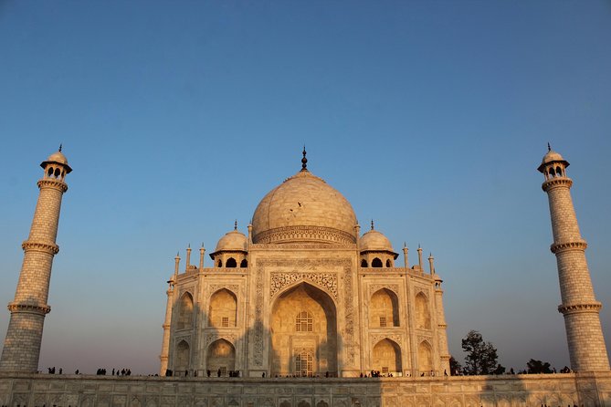 Private Agra Local Sightseeing Tour by Car and Driver - Agra Fort shows the Mughal story from another angle