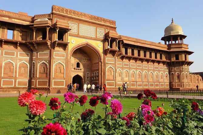 Private Agra Local Sightseeing Tour - The Taj Mahal, three hours with room to look up