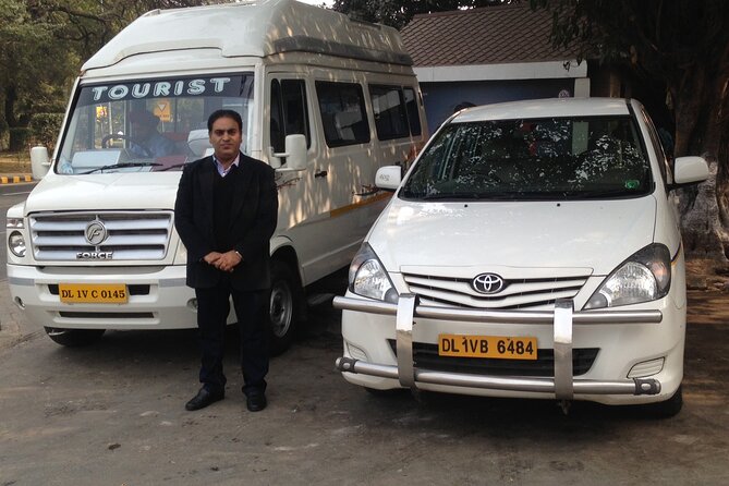 Private Arrival Transfer: Jaipur International Airport to Hotel - A private car matched to your party