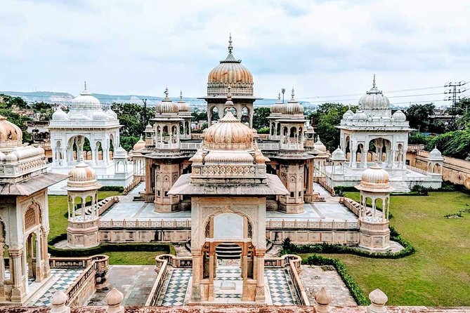 Private Cab for Full day Sightseeing in Jaipur - City Palace: give Jaipur’s royal center your best time