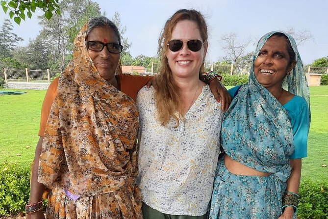 Private Day Tour of Jaipur with a Guide and Including Lunch - Amber Fort gives you the grand opening
