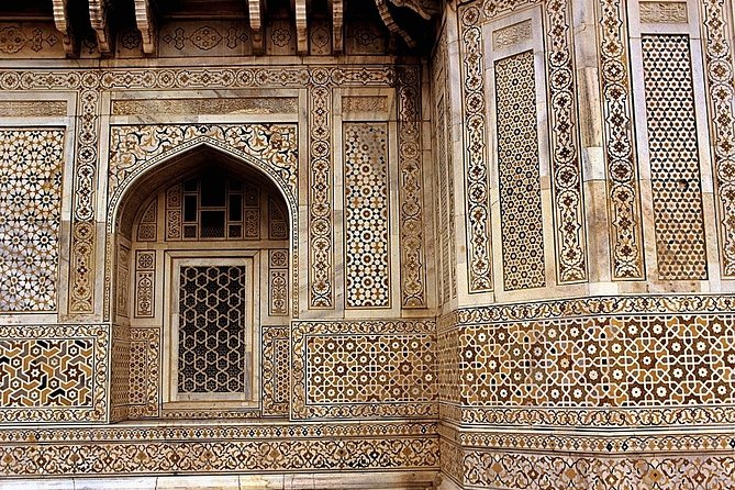 Private Day Trip to Taj Mahal & Agra From Jaipur - Agra Fort and the Mughal court