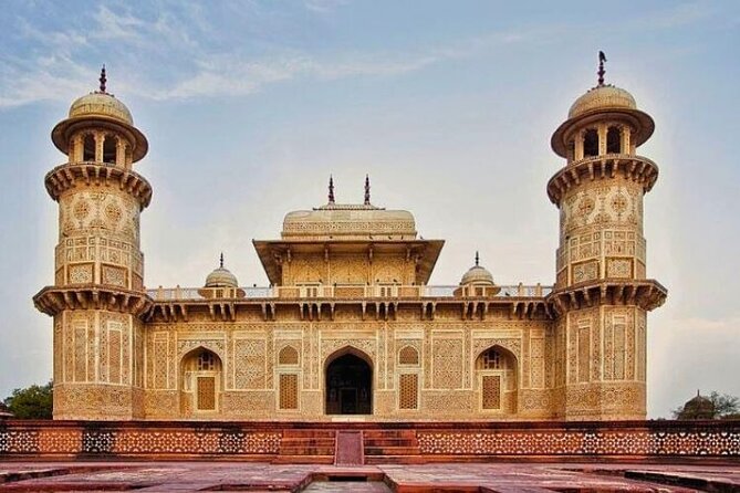 Private Day Trip to Taj Mahal & Agra From Jaipur - Guide quality and the value of local explanation
