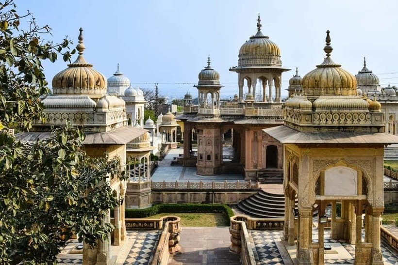 Private Full-Day Jaipur Guided Tour with Monkey Temple - Amber Fort, Jaipur’s grandest stop