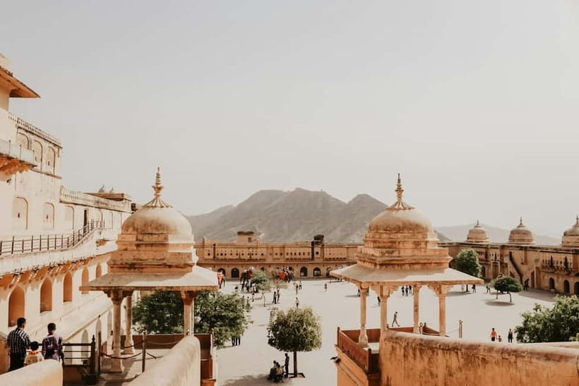 Private Full-Day Jaipur Guided Tour with Monkey Temple - Jal Mahal from the lakeside road