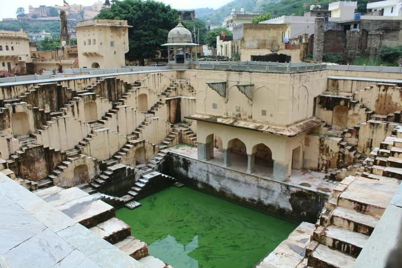 Private Full-Day Jaipur Guided Tour with Monkey Temple - Royal Gaitor and Jaipur’s quieter royal side