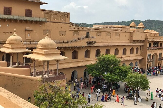 Private Full-Day Jaipur Sightseeing by Car - Royal Gaitor brings the royal story down to earth