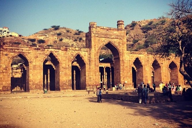 Private Full Day Jaipur Sightseeing Tour By Tuk-Tuk (Rickshaw) - Time for streets, markets, and local color