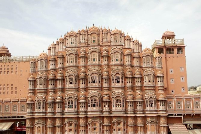 Private Full Day Tour of Jaipur with Guide - Why a private car makes Jaipur easier