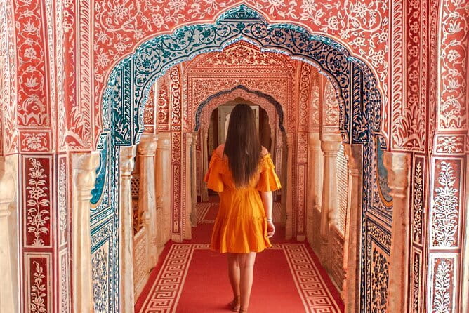 Private Guided Same Day Jaipur Tour From Delhi By Car - Panna Meena ka Kund and its geometric design