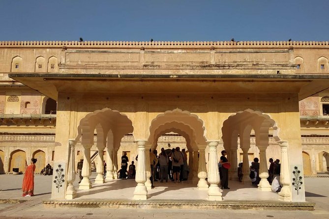 Private Guided Sightseeing Tour of Jaipur Highlights - Hawa Mahal and the face of Jaipur